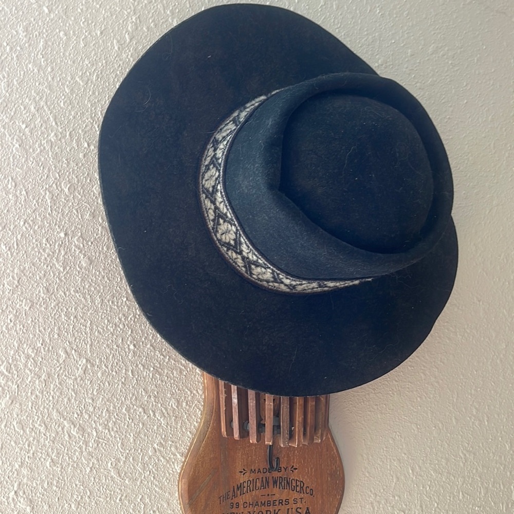 olive and pique hat